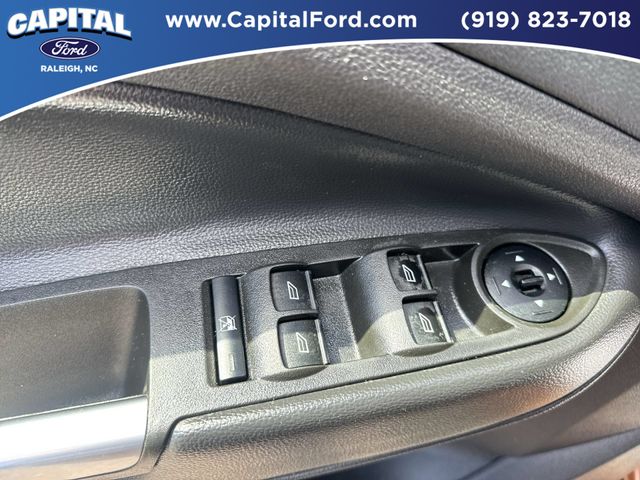 Used 2017 Red Ford SE image 21