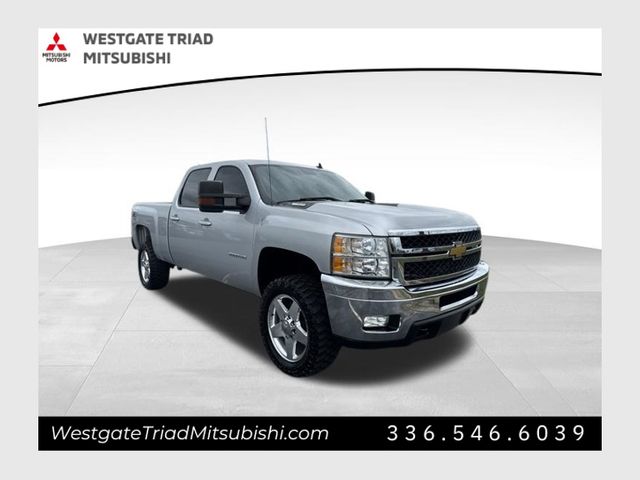 Silver Ice Metallic 2013 Chevrolet Silverado 2500HD Pickup Truck Four-Wheel Drive 6-Speed Automatic