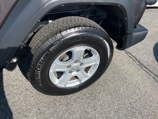 2021 Jeep Wrangler Sport S 14