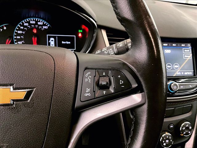 2022 Chevrolet Trax LT Black at South Hills Kia