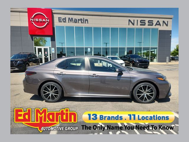 Predawn Gray Mica 2023 Toyota Camry Hybrid SE FWD Sedan Front-Wheel Drive Continuously Variable Transmission