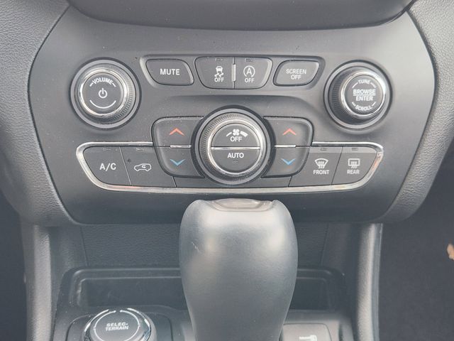 Used 2019 Jeep Cherokee SUV