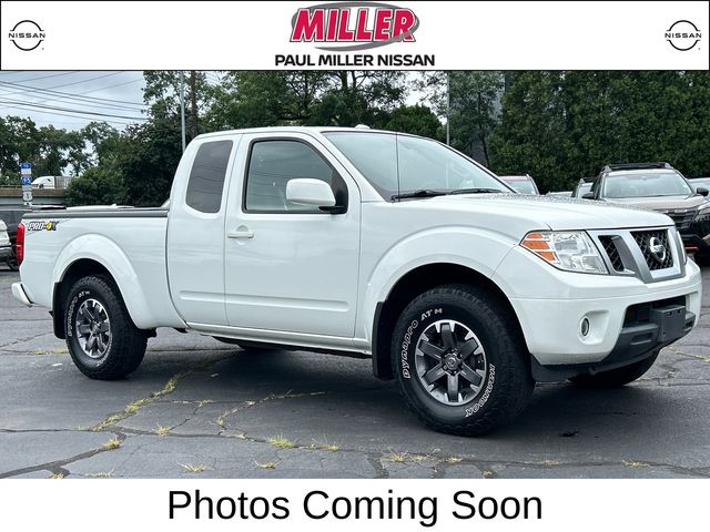 Glacier White 2016 Nissan Frontier Pickup Truck Four-Wheel Drive 5-Speed Automatic Overdrive