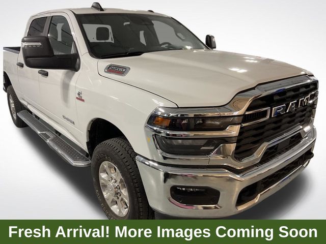 2025 RAM 2500 Big Horn Crew Cab 4WD