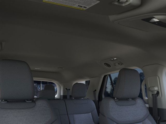 2025 Ford Explorer Active photo