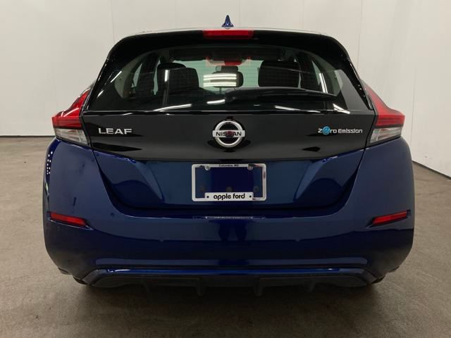 2022 Nissan LEAF S