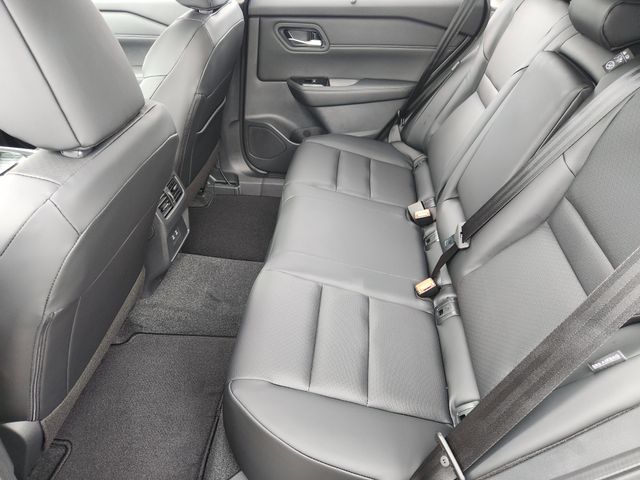 2026 Nissan Rogue SV photo 15