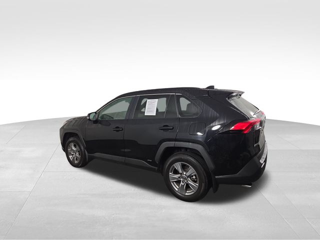 2022 Toyota RAV4 Hybrid XLE photo