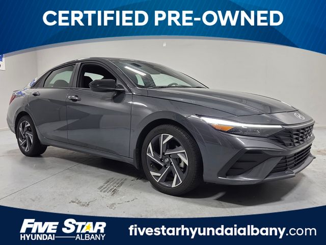Gray 2025 Hyundai Elantra Sedan Front-Wheel Drive Continuously Variable Transmission