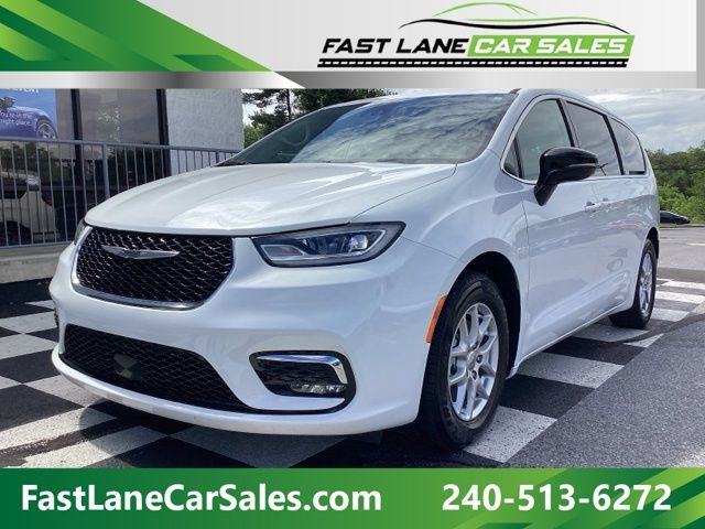 Bright White Clearcoat 2024 Chrysler Pacifica Minivan Front-Wheel Drive 9-Speed Automatic