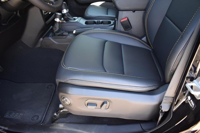 New Car 2025 Jeep Gladiator  High Tide For Sale Under $40,000 In Austin, Texas