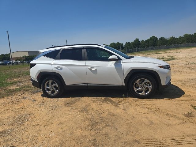 Used 2022 Quartz White Hyundai SEL image 10