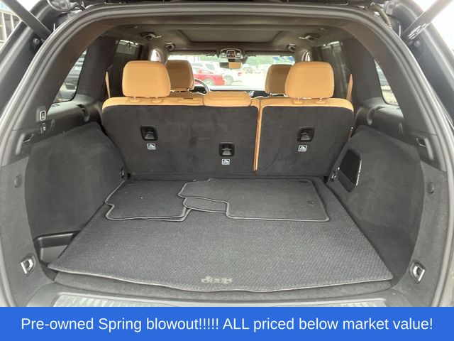 Used 2022 Diamond Black Jeep Summit Reserve image 14