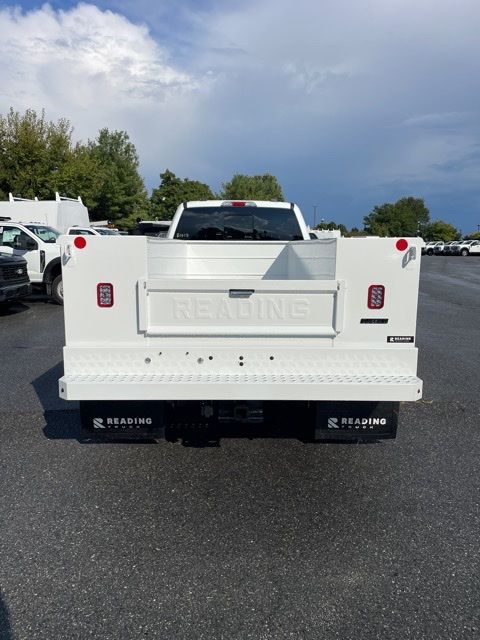 2025 Ford F-450 Chassis XL