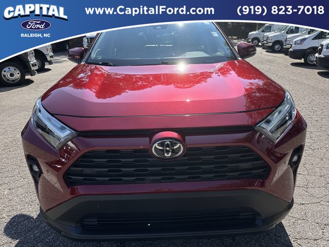 Used 2025  Toyota XLE Premium image 10