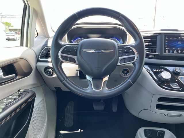 used 2018 Chrysler Pacifica car, priced at $16,491