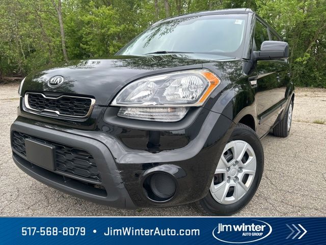 Pearl Metallic 2013 Kia Soul Base Wagon Front-Wheel Drive 6-Speed Automatic