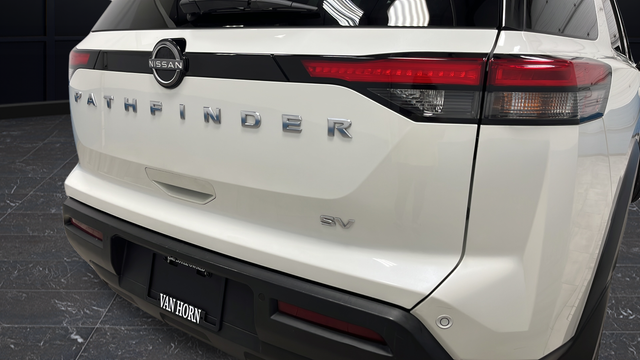 Used 2022 Pearl White Tricoat Nissan SV image 35