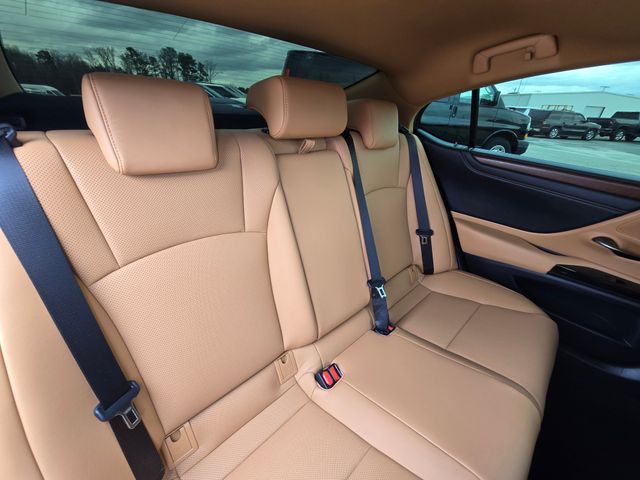 2025 Lexus ES 350:44446A1