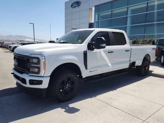 Oxford White 2023 Ford F-350 Super Duty Pickup Truck Four-Wheel Drive Automatic