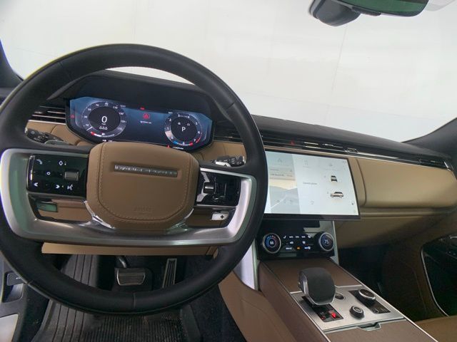 2023 Land Rover Range Rover SE 41