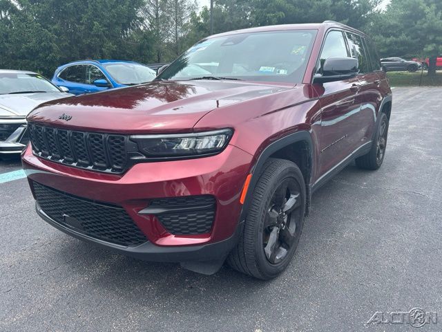 Velvet Red Pearlcoat 2023 Jeep Grand Cherokee SUV / Crossover Four-Wheel Drive 8-Speed Automatic