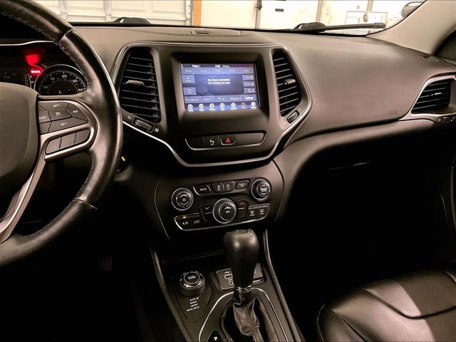 2020 Jeep Cherokee Latitude Plus Gray at Subaru and VW of Moon Township