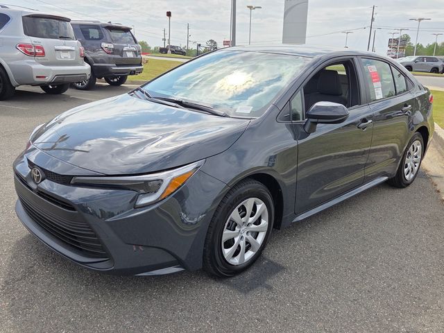 New 2026  Toyota LE image 3