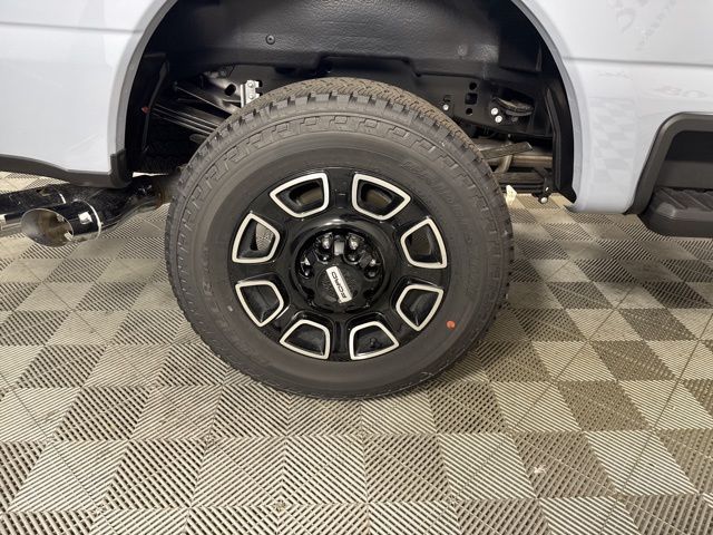 2025 Glacier Gray Metallic TriCoat Ford Super Duty F-350 SRW Platinum 4X4 Truck