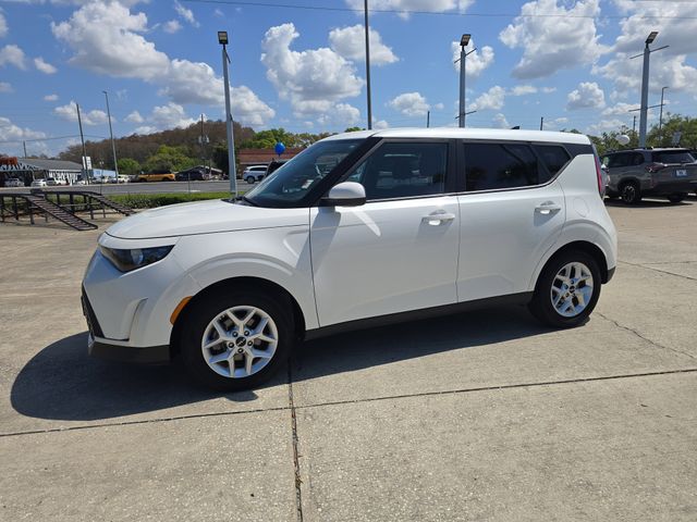 2023 Kia Soul LX FWD
