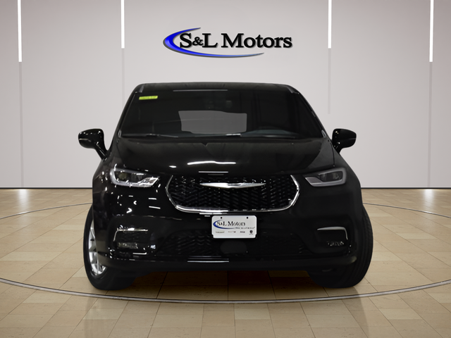 View vehicle photo 2