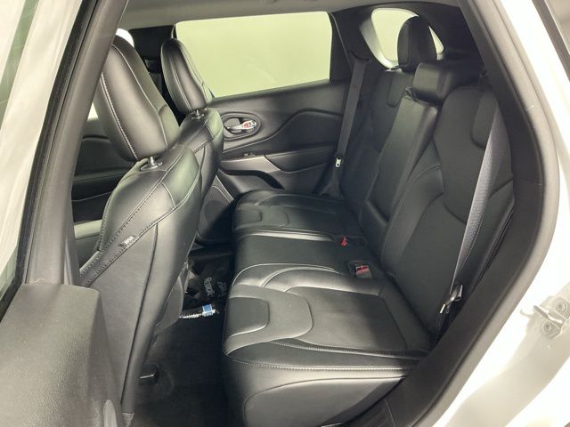 used 2022 Jeep Cherokee car, priced at $18,879