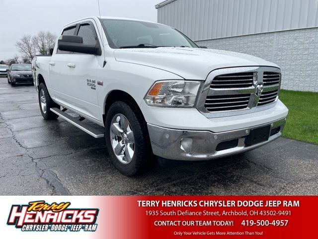 Bright White Clearcoat 2019 RAM 1500 Classic Big Horn Crew Cab 4WD Pickup Truck Four-Wheel Drive 8-Speed Automatic