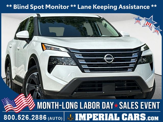 Everest White Pearl/Super Black 2025 Nissan Rogue SUV / Crossover All-Wheel Drive Continuously Variable Transmission