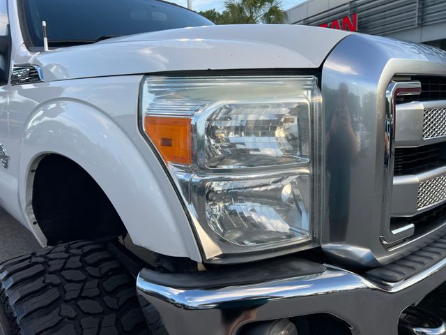 2014 White Platinum Clearcoat Metallic Ford F-250SD Platinum 4X4 Truck