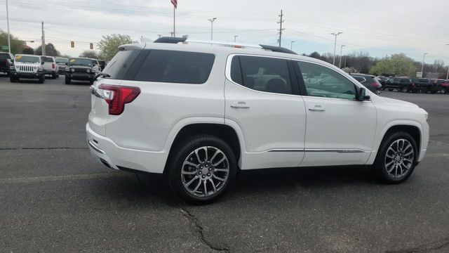 2023 GMC Acadia Denali 8