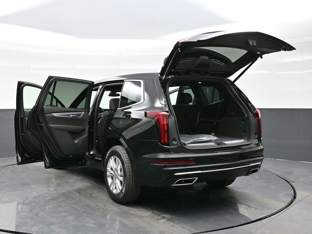 2025 Cadillac XT6 Luxury photo
