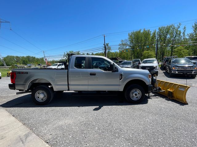 2021 Ford F-250SD XLT - Iconic Silver Metallic exterior view 7