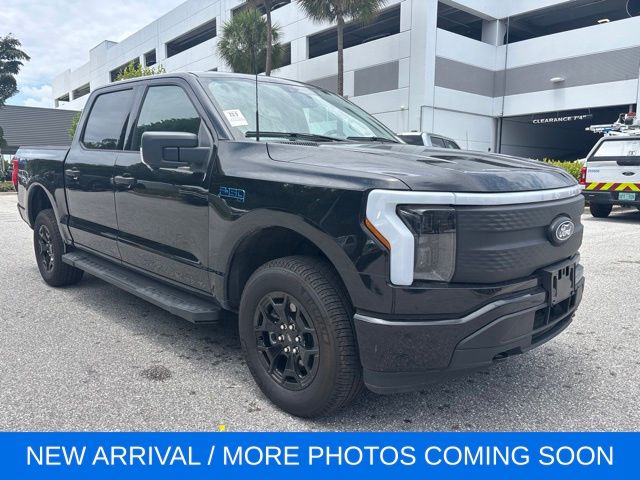 2025 Ford F-150 Lightning XLT SuperCrew AWD