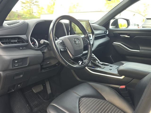 2021 Toyota Highlander XSE:44527B