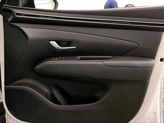 2023 Hyundai Tucson SEL White at Bob Ruth Ford