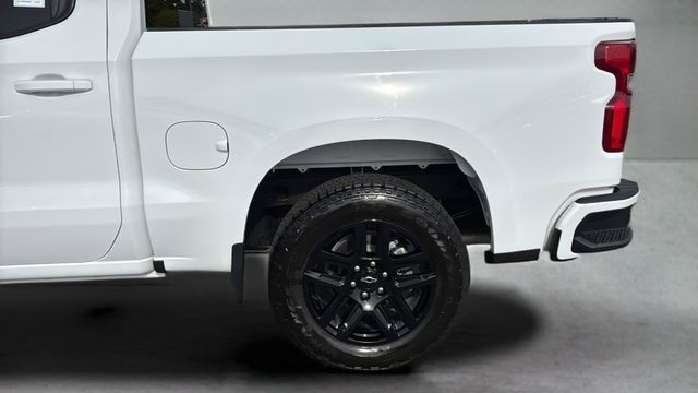 Used 2025 White Chevrolet RST image 35