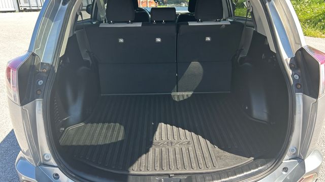 Used 2018 Toyota RAV4 SUV