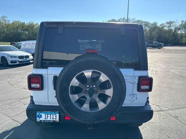 2018 Bright White Clearcoat Jeep Wrangler Unlimited Sahara 4X4 SUV