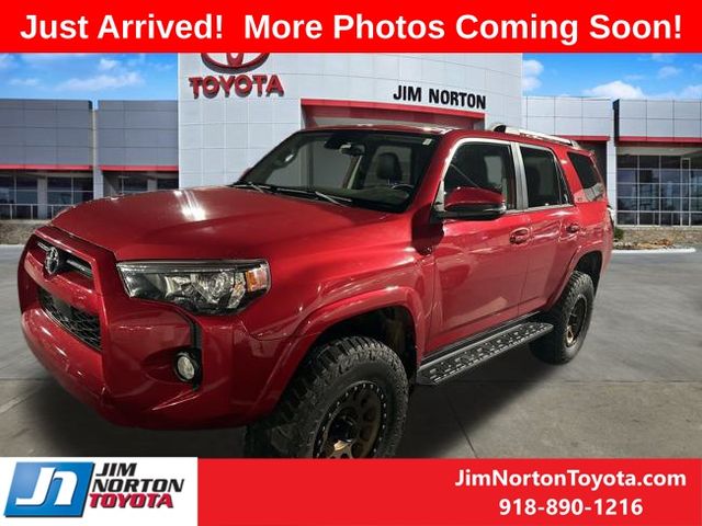 2020 Toyota 4Runner SR5 3