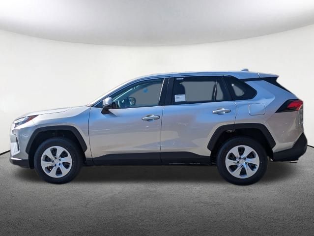 2024 Toyota RAV4 LE 9