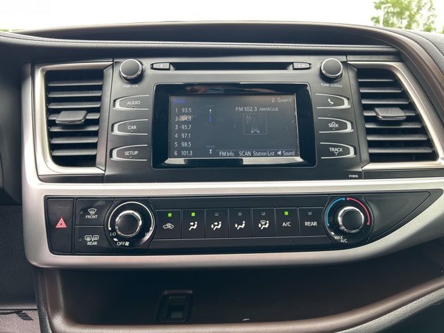 used 2019 Toyota Highlander car, priced at $23,999