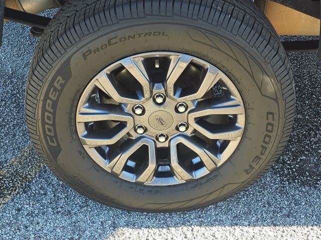 2022 Ford Ranger Lariat:B02057