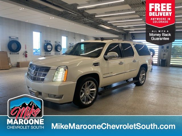 White Diamond Clearcoat 2013 Cadillac Escalade ESV SUV / Crossover All-Wheel Drive 6-Speed Automatic Overdrive
