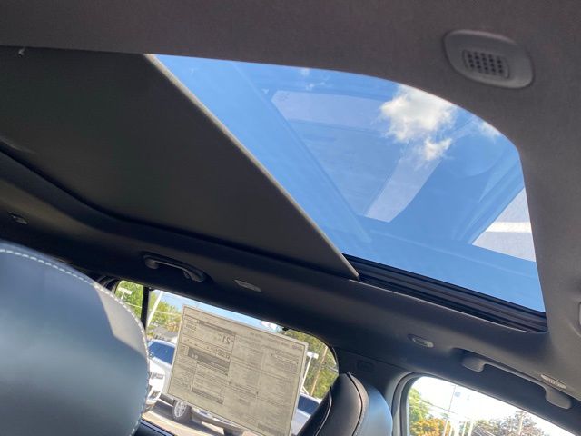 new 2025 Jeep Grand Cherokee L car, priced at $42,121